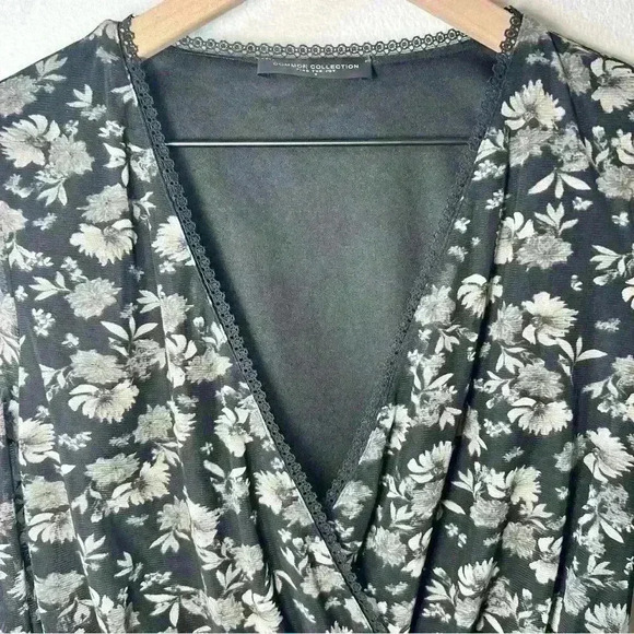 Common Collection Find the Joy Women’s Floral Mesh Surplice Top Size Small - Picture 7 of 15